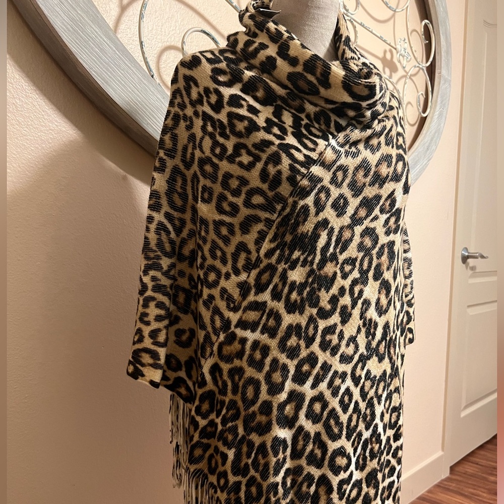Chico’s Cozy Classic Animal Print Cowl Neck Pull On Sweater Poncho with Fringe